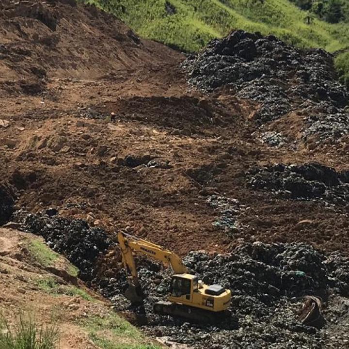 Pie de foto: El cierre definitivo de El Carrasco cuesta 110 mil millones de pesos y durará unos 20 años. Foto: Jairo Bacca, Alcaldía de Bucaramanga.
