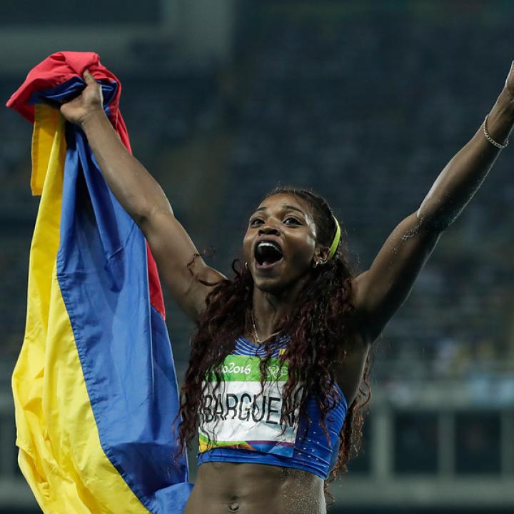 Caterine Ibargüen, ganadora de la tercera parada de la Liga Diamante en París | Radio Nacional ...