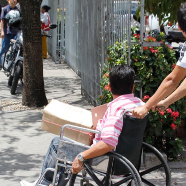 Cuidadores De Personas Con Discapacidad Ley busca beneficiar a cuidadores de personas con discapacidad | Radio