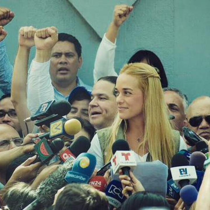 Foto: Twitter @liliantintori