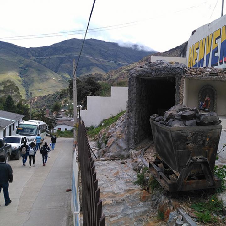 Vetas, un pueblo de tradición minera en Santander Radio Vetas, un pueblo de tradición minera en Santander Radio