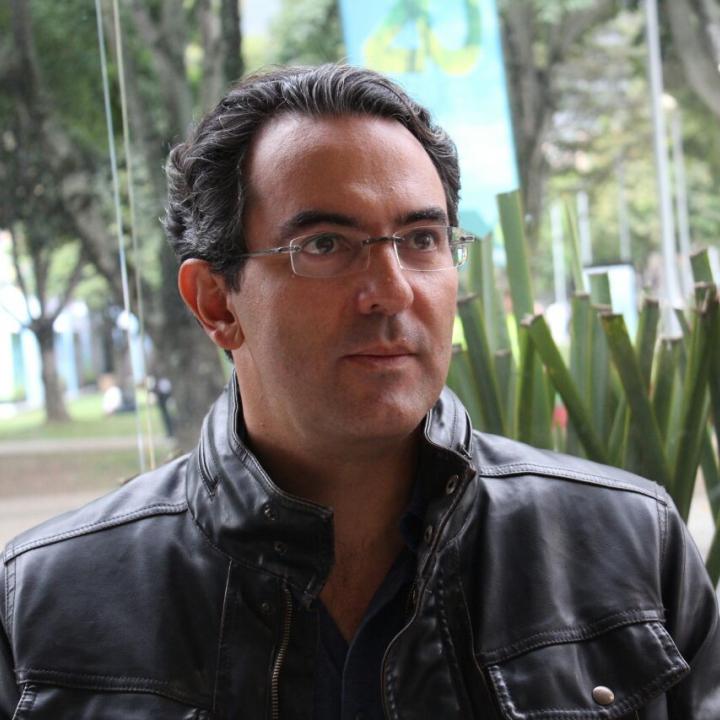Juan Gabriel Vásquez escritor colombiano. Foto: Esteban Herrera