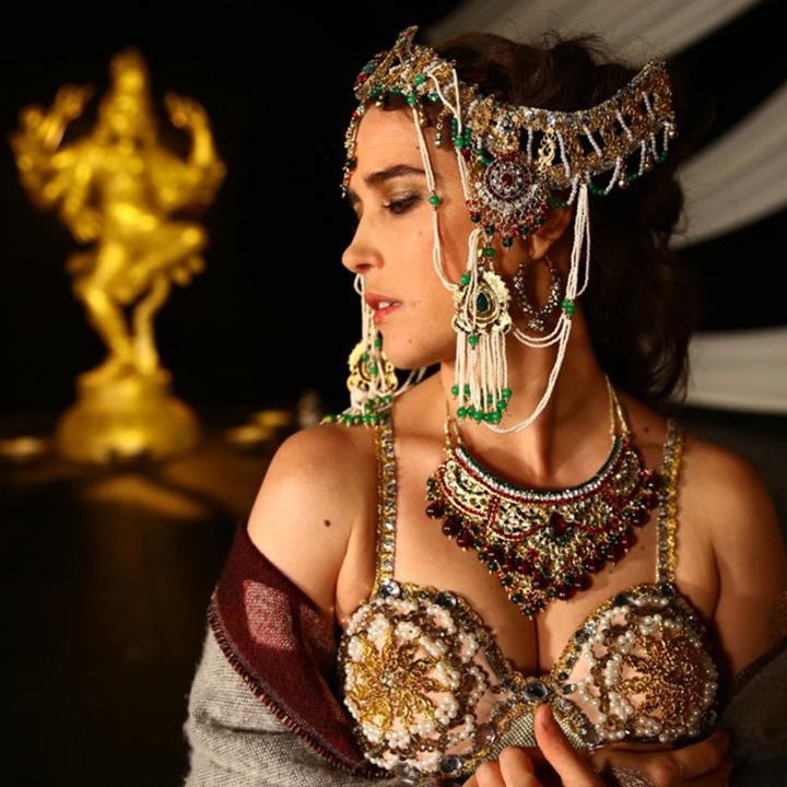 Vahina Giocante interpreta a Mata Hari en la serie Mata Hari, que se emite desde este 23 de septiembre por Señal Colombia a las 8 p.m.