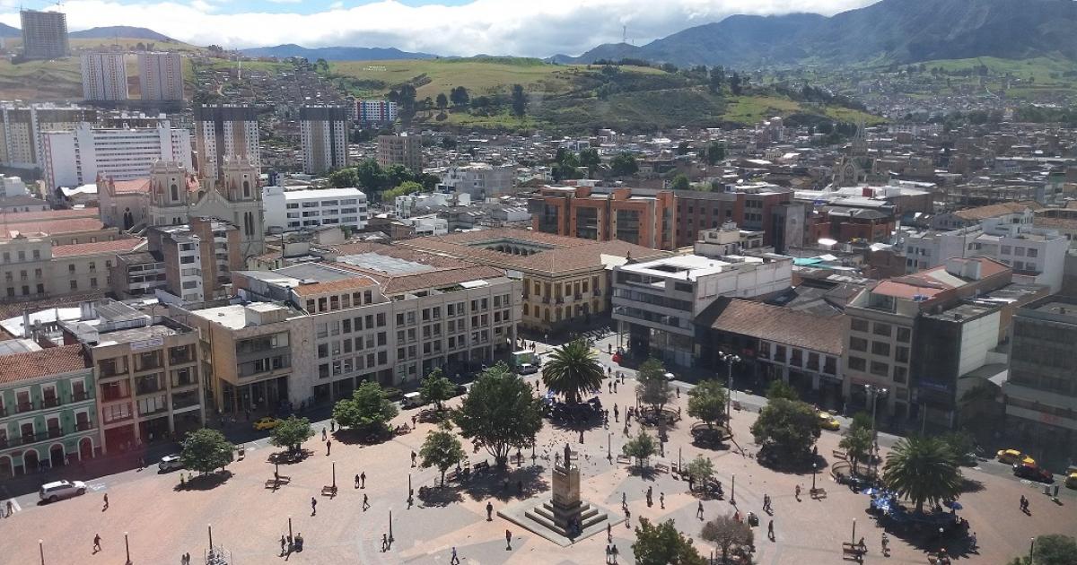 Usuarios bloquean vías por desabastecimiento de gas en Pasto | Radio